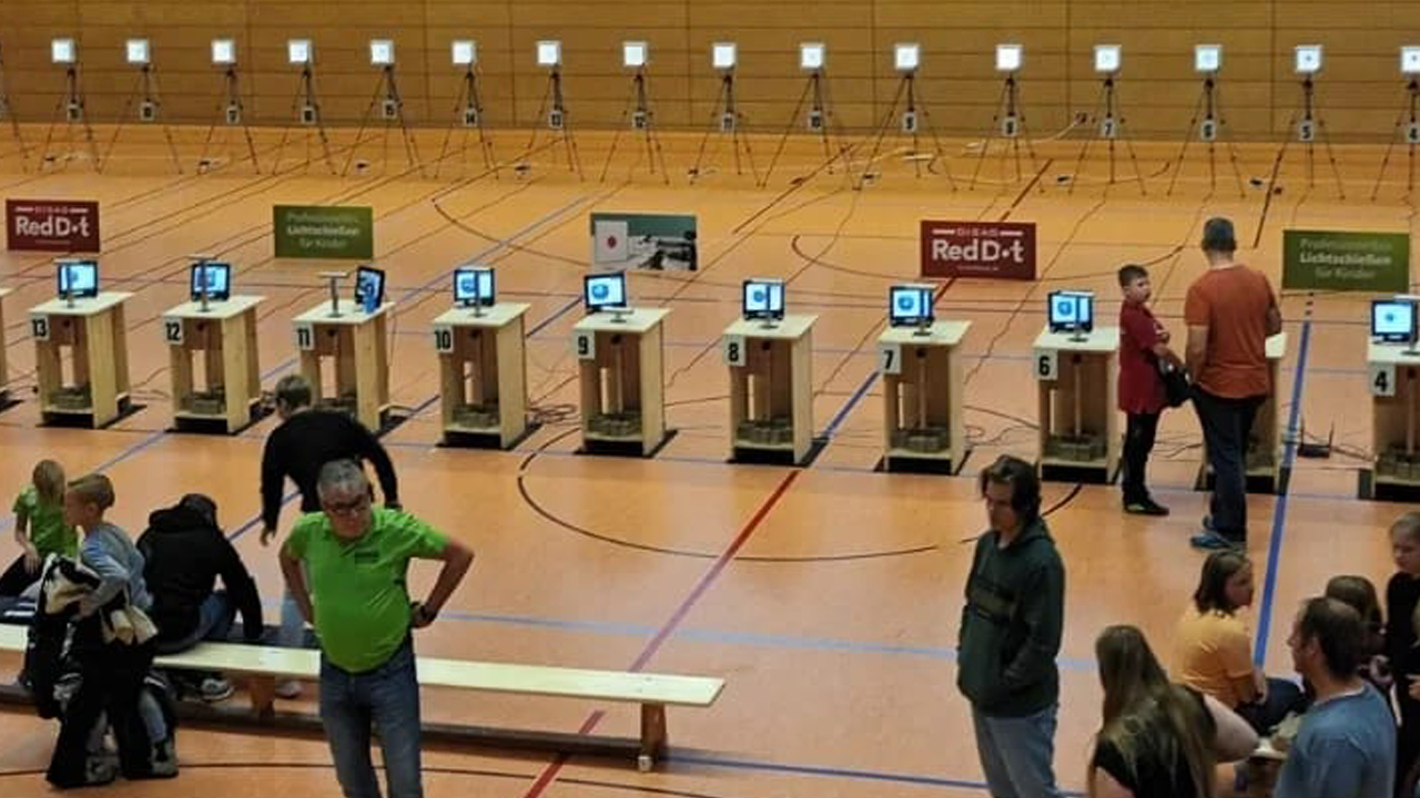 Die Lichtpunktstände in der Sporthalle