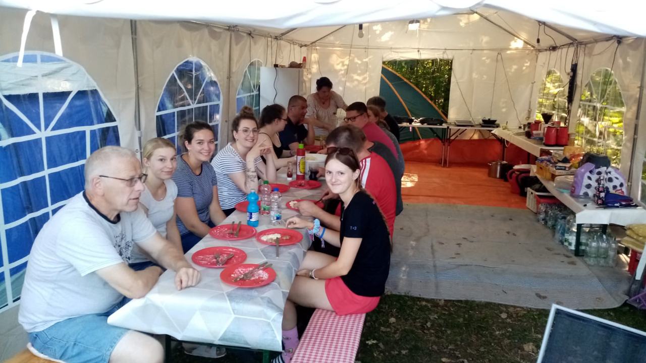 Gemeinsames Essen in München-Garchingen auf der Olympia Schießanlage