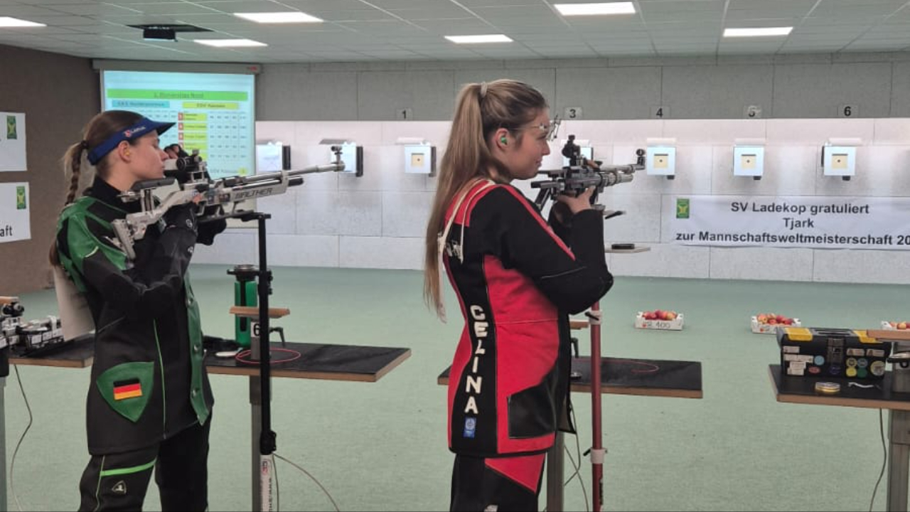 Lea Wichmann für die KKS Nordstemmen gegen Celina Dahm im Stechen